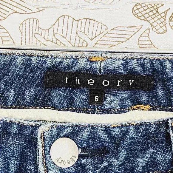 Theory Women's Boot cut Jeans Size 6 Low rise Stretched - Picture 3 of 6